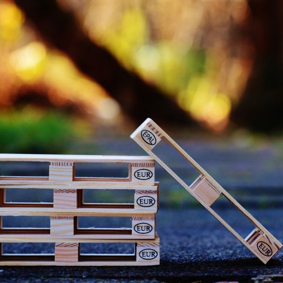 How to Make Garden Furniture from Pallets